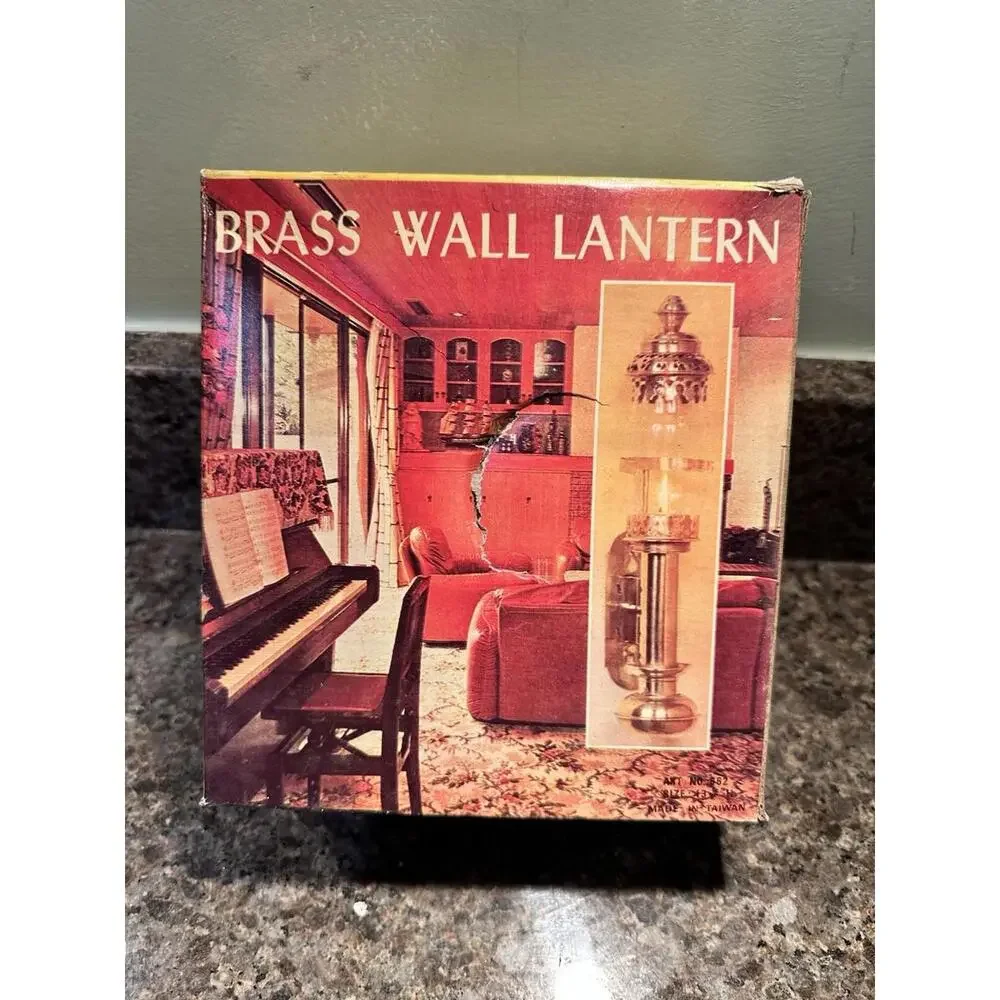Vintage Catalina Style Brass Wall Lantern Glass Outdoor Light NEW OPEN BOX!